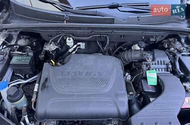 Позашляховик / Кросовер Kia Sorento 2012 в 
