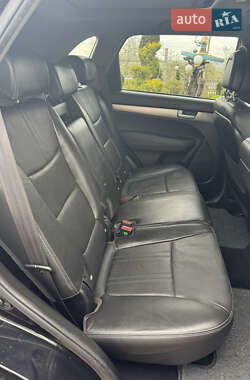 Позашляховик / Кросовер Kia Sorento 2012 в 