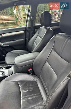 Позашляховик / Кросовер Kia Sorento 2012 в 