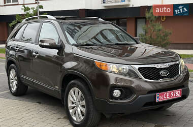 Позашляховик / Кросовер Kia Sorento 2010 в 