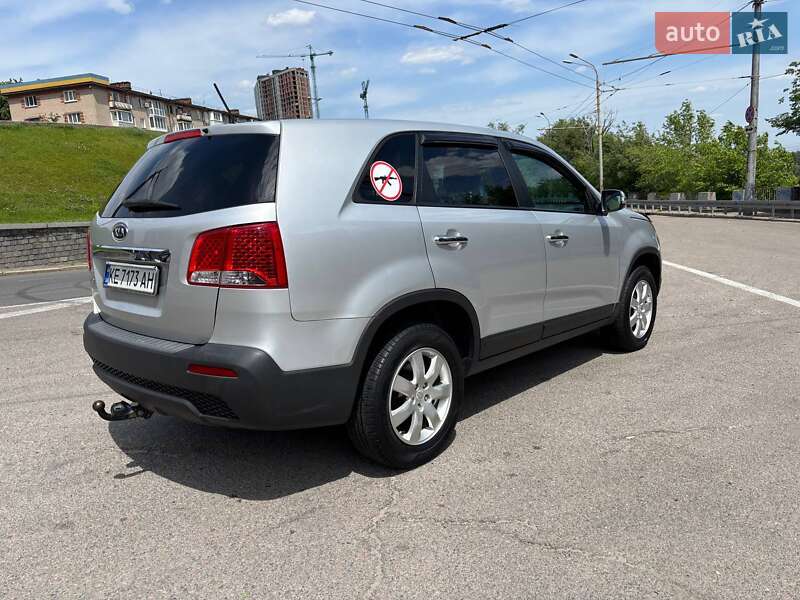 Позашляховик / Кросовер Kia Sorento 2010 в Дніпрі