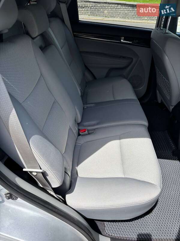 Позашляховик / Кросовер Kia Sorento 2010 в Дніпрі