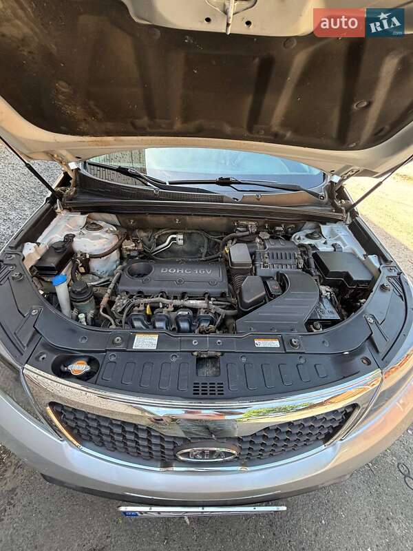 Позашляховик / Кросовер Kia Sorento 2010 в Дніпрі