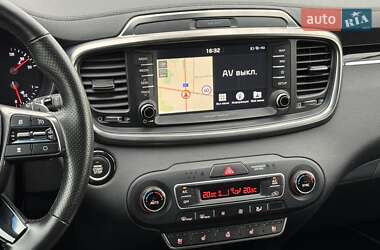 Внедорожник / Кроссовер Kia Sorento 2018 в 