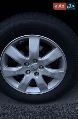 Позашляховик / Кросовер Kia Sorento 2012 в Чернігові