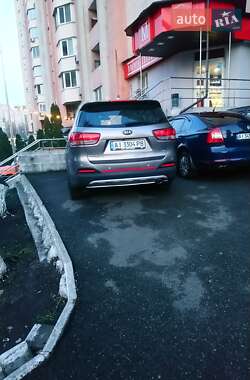 Позашляховик / Кросовер Kia Sorento 2015 в 