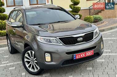Позашляховик / Кросовер Kia Sorento 2013 в 