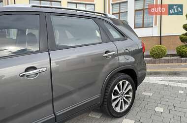 Позашляховик / Кросовер Kia Sorento 2013 в 