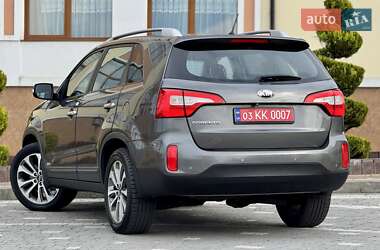 Позашляховик / Кросовер Kia Sorento 2013 в 