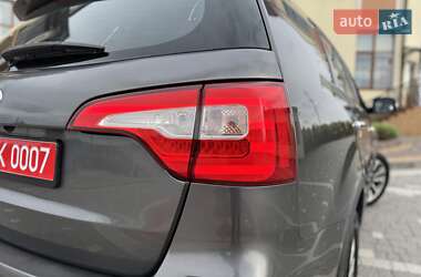 Позашляховик / Кросовер Kia Sorento 2013 в 