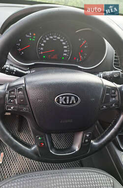 Внедорожник / Кроссовер Kia Sorento 2014 в 
