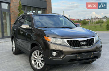 Позашляховик / Кросовер Kia Sorento 2010 в 