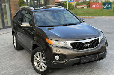 Позашляховик / Кросовер Kia Sorento 2010 в 