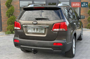 Позашляховик / Кросовер Kia Sorento 2010 в 