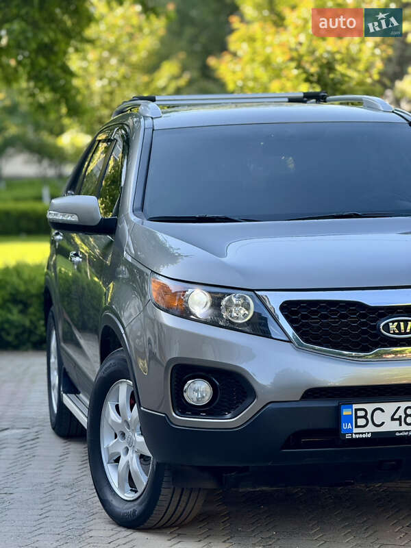 Внедорожник / Кроссовер Kia Sorento 2010 в Выгоде