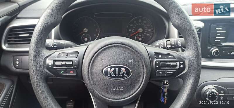 Позашляховик / Кросовер Kia Sorento 2015 в Дніпрі