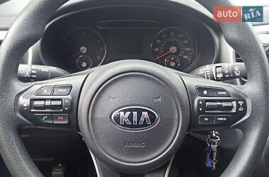 Внедорожник / Кроссовер Kia Sorento 2015 в 