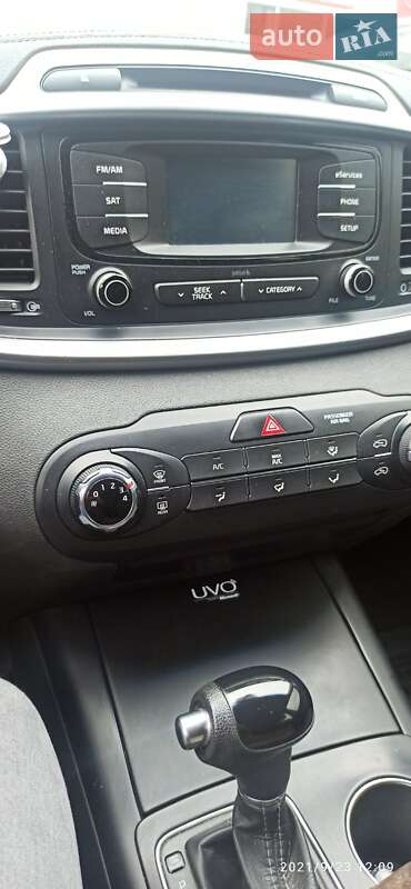 Позашляховик / Кросовер Kia Sorento 2015 в Дніпрі