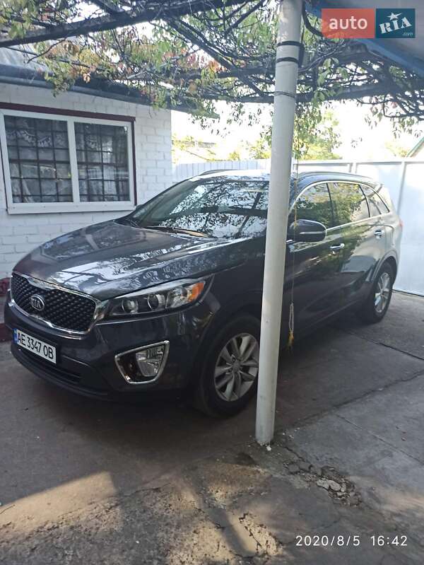 Позашляховик / Кросовер Kia Sorento 2015 в Дніпрі