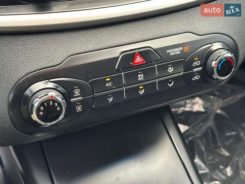 Позашляховик / Кросовер Kia Sorento 2016 в Самборі