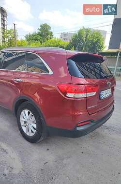 Внедорожник / Кроссовер Kia Sorento 2016 в 