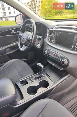 Внедорожник / Кроссовер Kia Sorento 2016 в 