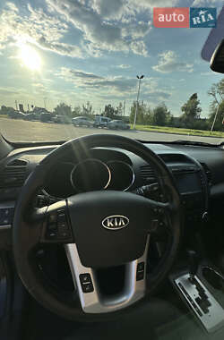 Внедорожник / Кроссовер Kia Sorento 2012 в 