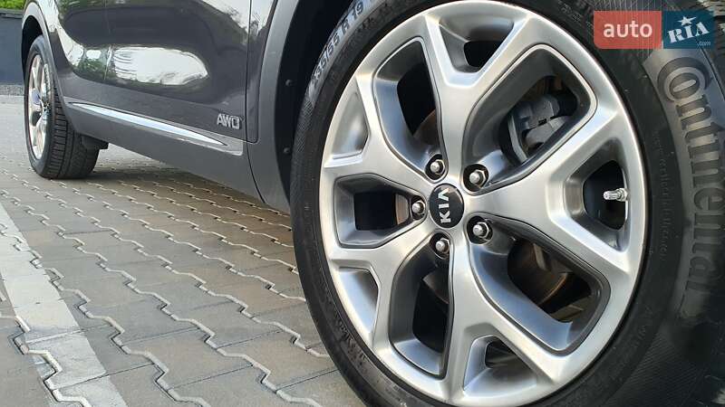 Позашляховик / Кросовер Kia Sorento 2015 в Чернівцях
