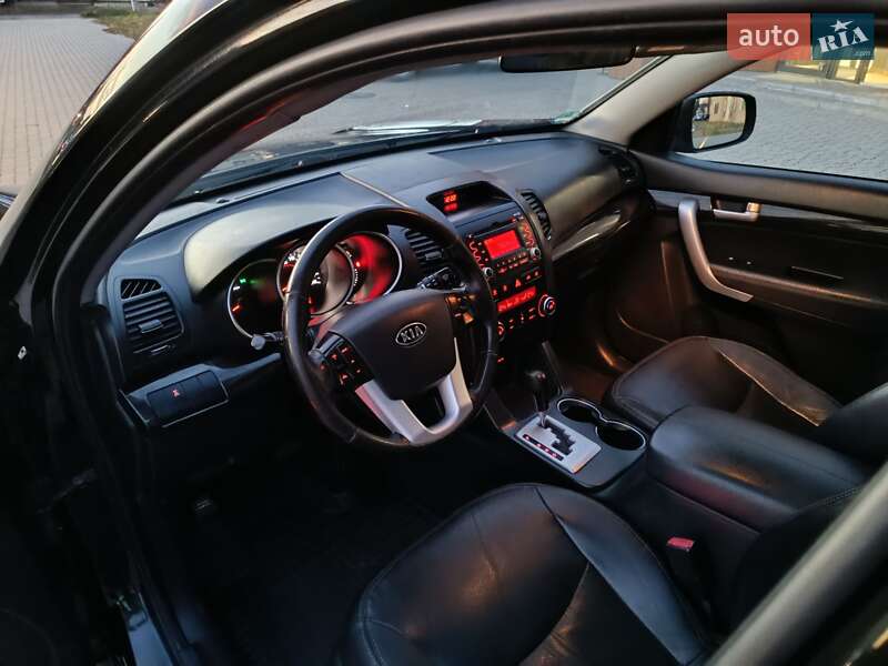 Позашляховик / Кросовер Kia Sorento 2010 в Коломиї