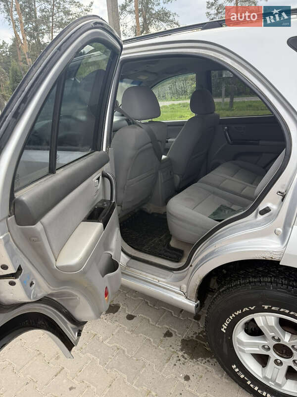 Внедорожник / Кроссовер Kia Sorento 2006 в Глухове
