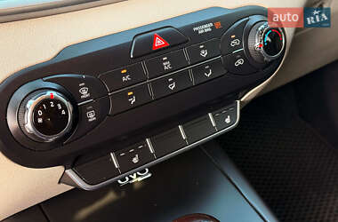 Внедорожник / Кроссовер Kia Sorento 2015 в 