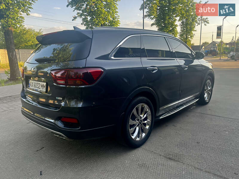 Позашляховик / Кросовер Kia Sorento 2017 в Первомайську