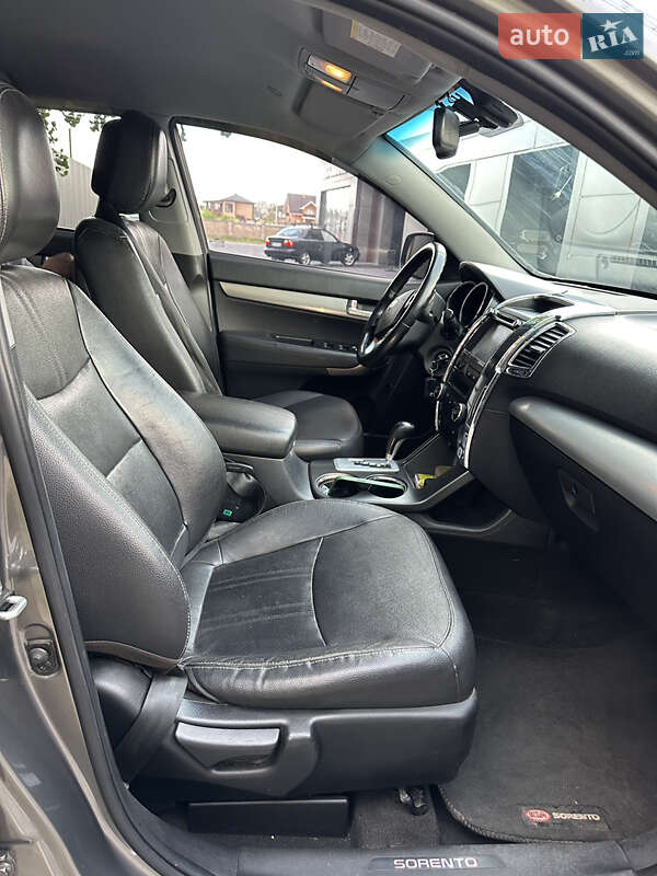 Позашляховик / Кросовер Kia Sorento 2012 в Києві