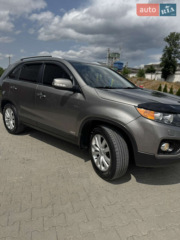 Позашляховик / Кросовер Kia Sorento 2012 в Скалаті