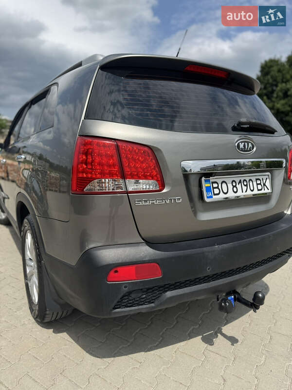 Позашляховик / Кросовер Kia Sorento 2012 в Скалаті