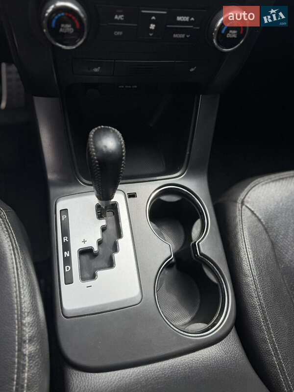 Позашляховик / Кросовер Kia Sorento 2012 в Скалаті