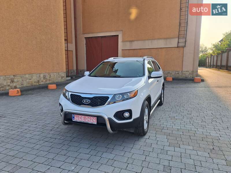 Внедорожник / Кроссовер Kia Sorento 2011 в 