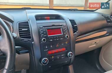 Внедорожник / Кроссовер Kia Sorento 2011 в 