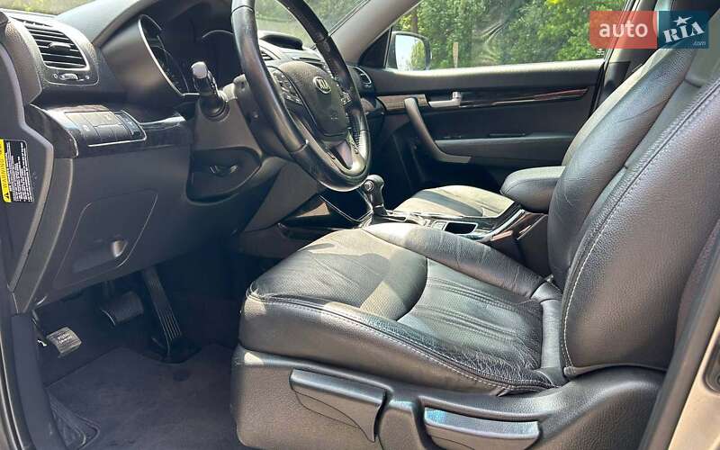 Внедорожник / Кроссовер Kia Sorento 2014 в Черновцах