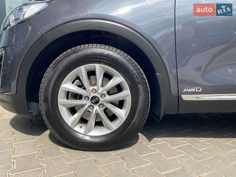 Позашляховик / Кросовер Kia Sorento 2015 в Одесі