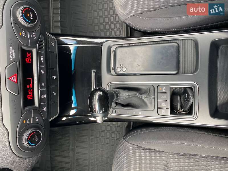 Позашляховик / Кросовер Kia Sorento 2015 в Одесі