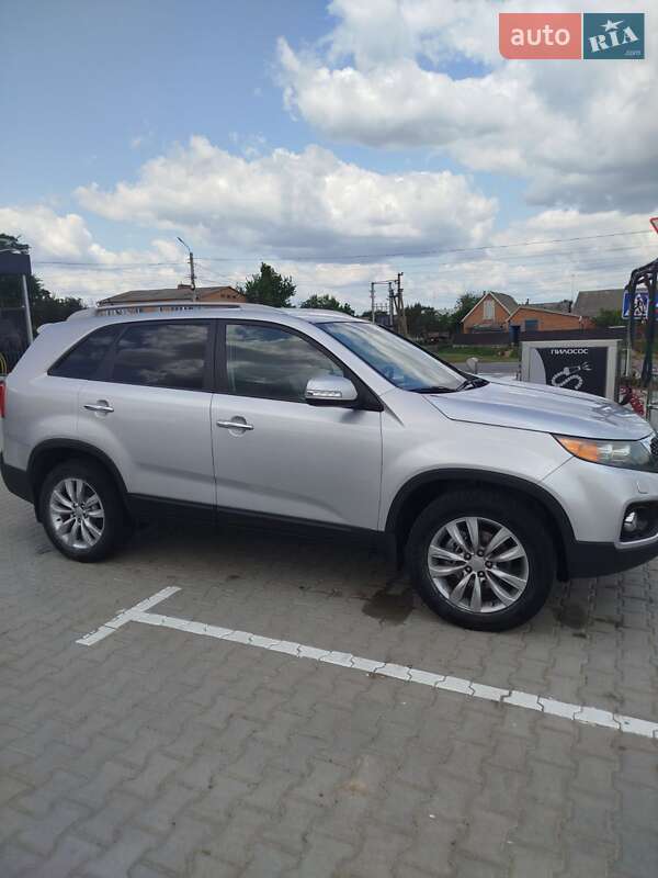 Внедорожник / Кроссовер Kia Sorento 2010 в Ильинцах