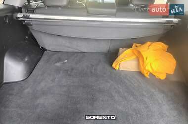 Позашляховик / Кросовер Kia Sorento 2012 в 