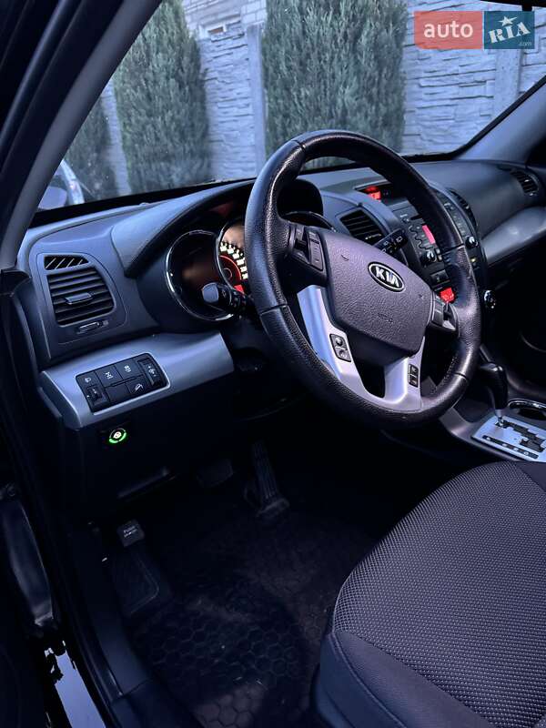 Внедорожник / Кроссовер Kia Sorento 2012 в Днепре