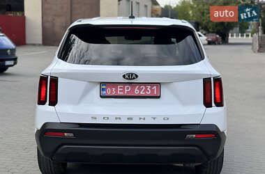 Внедорожник / Кроссовер Kia Sorento 2021 в 