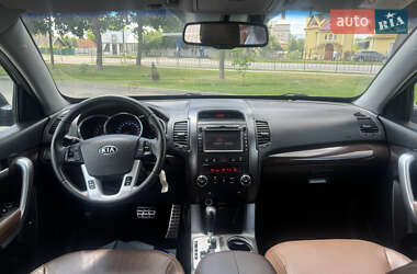 Позашляховик / Кросовер Kia Sorento 2012 в 