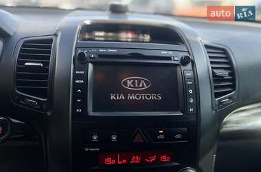 Внедорожник / Кроссовер Kia Sorento 2011 в 