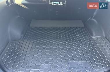Позашляховик / Кросовер Kia Sorento 2016 в Києві