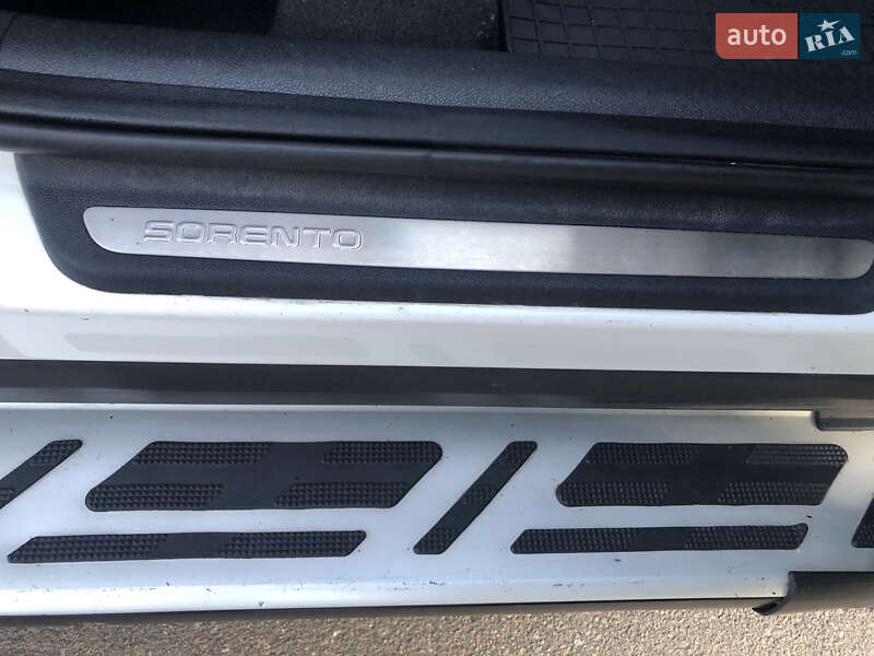 Позашляховик / Кросовер Kia Sorento 2015 в Києві