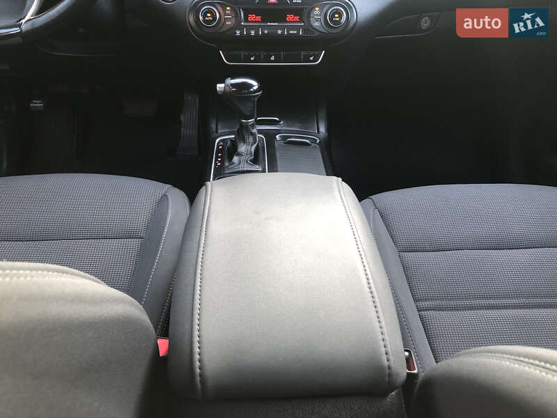 Позашляховик / Кросовер Kia Sorento 2015 в Києві